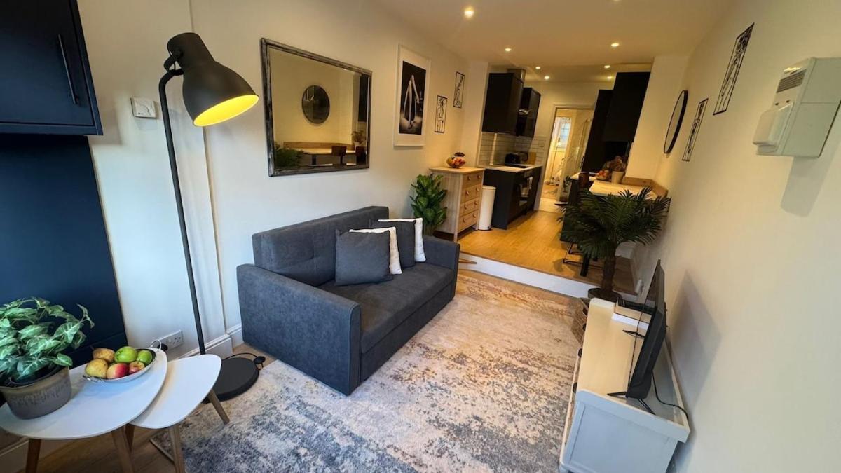 Elegant Retreat In Hampstead - Access Apartamento